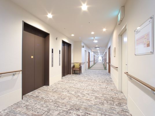 清潔な廊下の風景