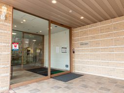 清潔感のあるエントランス