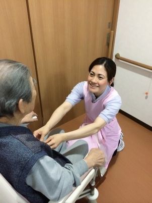 介護職員と利用者の交流