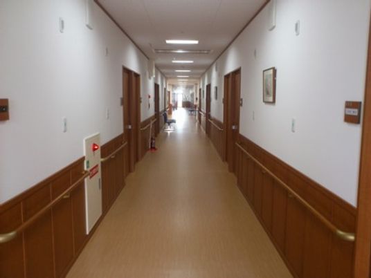 清潔感のある廊下