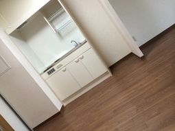 シンプルな居室キッチン