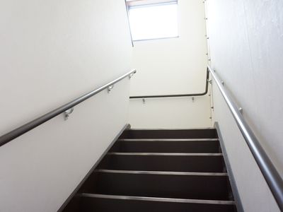 階段と手すりの安全な設計