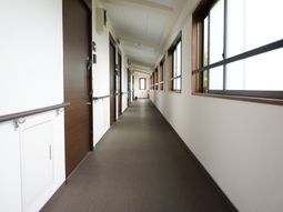 廊下の静かな風景