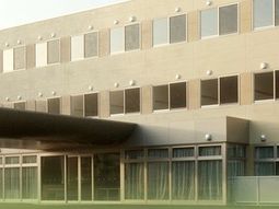 モダンな建物の外観