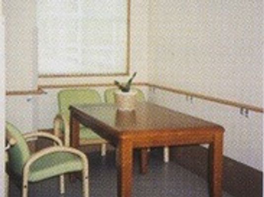 シンプルな居室の一角