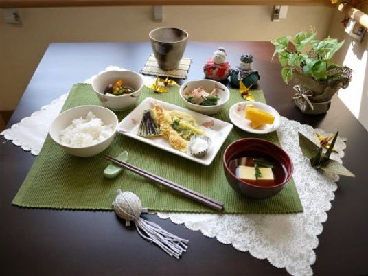 和風の食事セットアップ