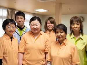 スタッフの笑顔溢れる様子