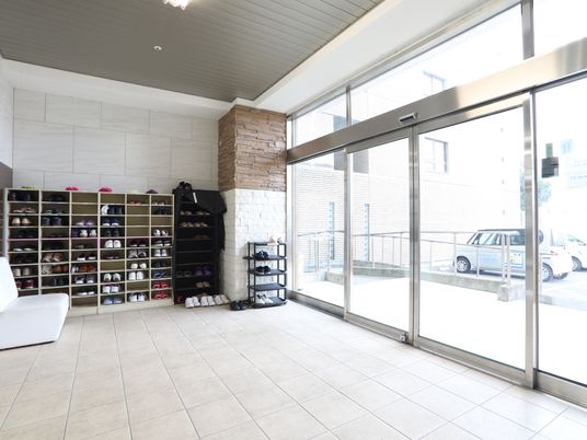 清潔感のあるエントランス