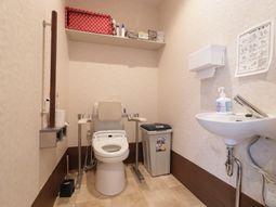 清潔感のあふれる洗面トイレ