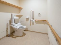 バリアフリーのトイレ設備