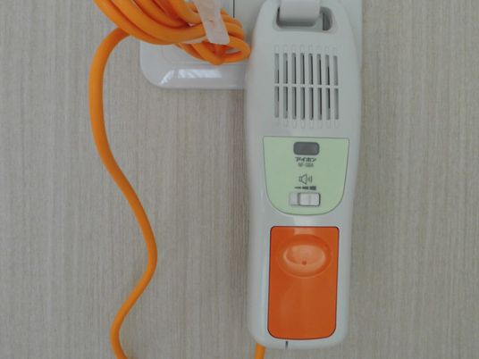 呼び出し機能付きエアコンリモコン