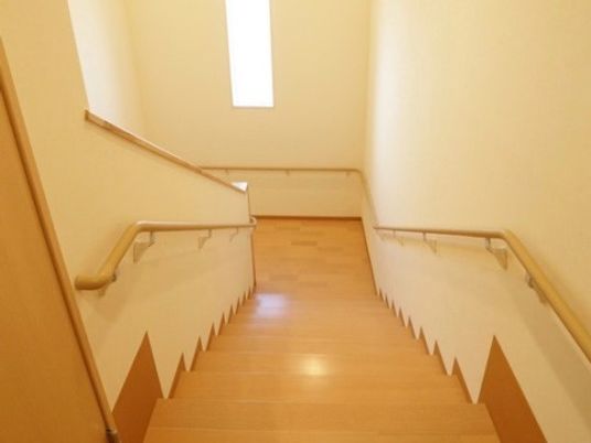 階段と手すりのある空間