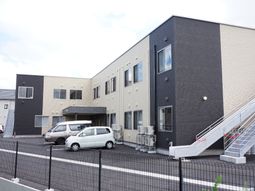 モダンな外観の建物