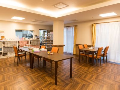 広々としたダイニングスペース