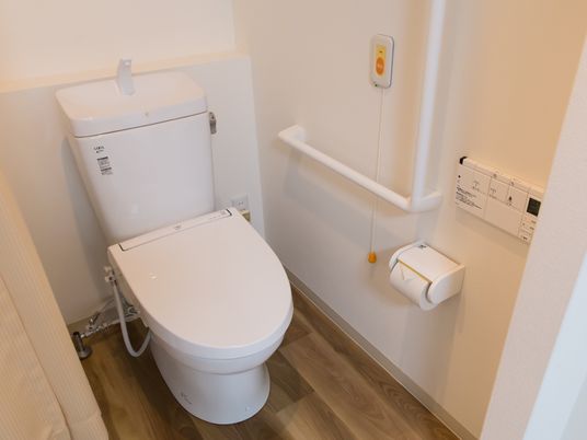 手すり付きトイレ設備