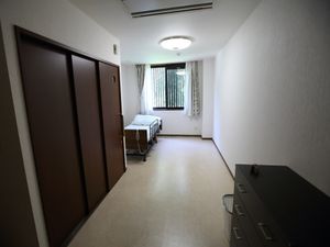 シンプルな居室の風景