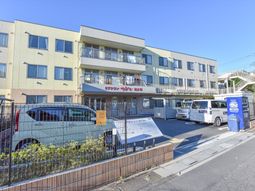 施設の外観全景