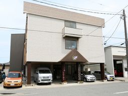 清潔感のある建物の外観