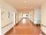 明るい廊下の様子  
