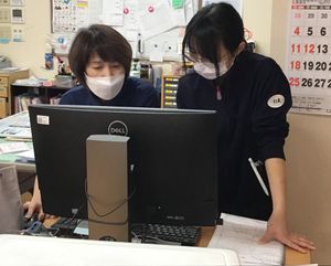 スタッフが働く事務所