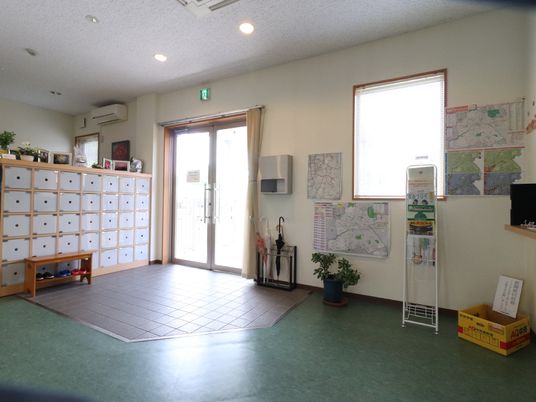 明るく清潔なエントランス