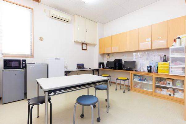 整頓された事務スペース