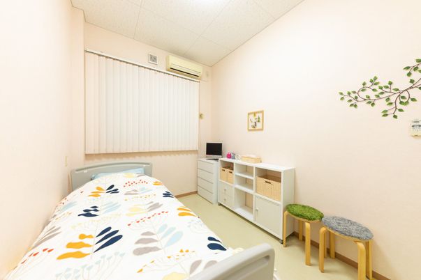 清潔感ある居室の一角