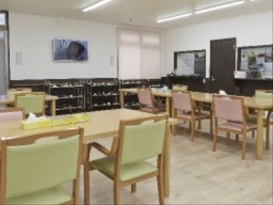 明るいダイニングスペース