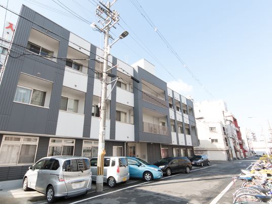 都市型の建物外観