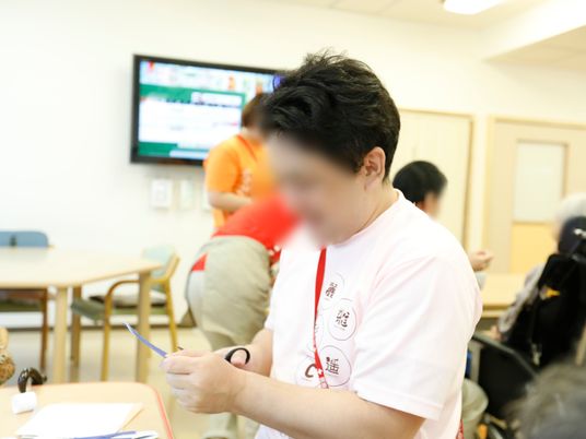 活動する人々の多目的室