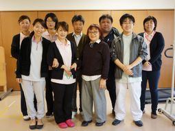 スタッフの集合写真