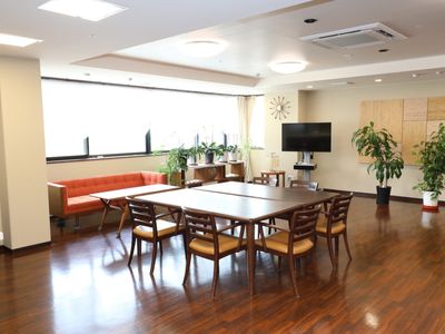 広々とした共用食堂