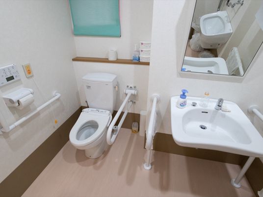 バリアフリー構造のトイレ