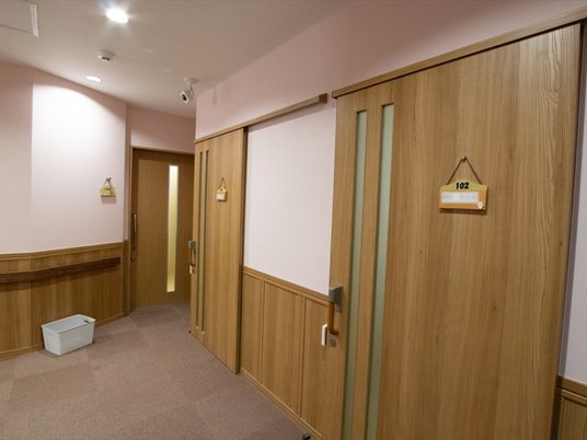 廊下の落ち着いた雰囲気