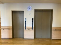 エレベーターの廊下