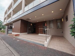 広々としたエントランス