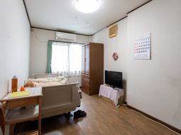 落ち着いた雰囲気の居室
