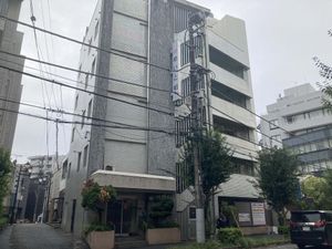 5階建ての建物