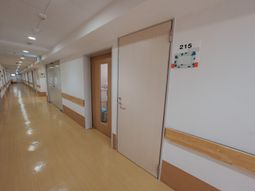 明るい廊下