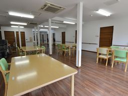 広々した明るい共有スペース
