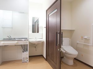 清潔で開放的な洗面所