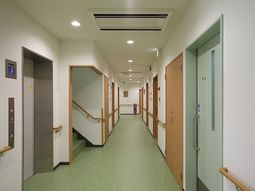 清潔感のある廊下の様子