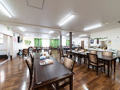 広々とした快適な食堂