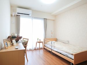 明るい居室のインテリア