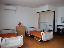 明るく清潔な居室