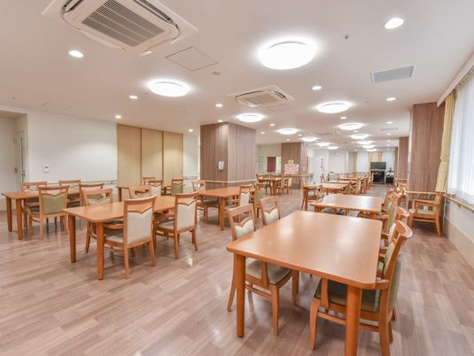 広々とした綺麗な食堂