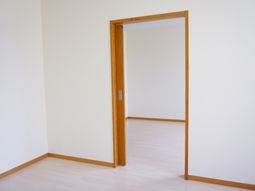 明るい居室の一角