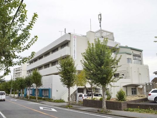 広々としたおしゃれな外観