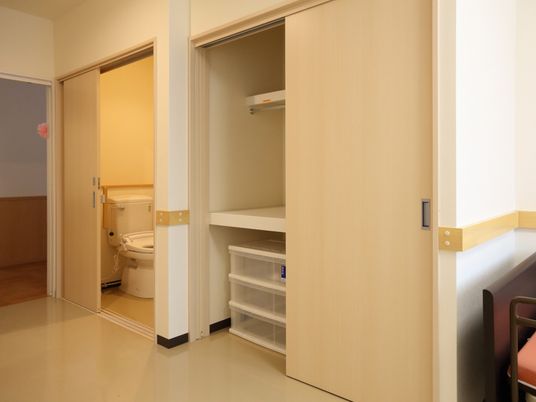 居室のトイレと収納