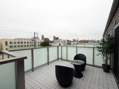 都市景観のあるテラス